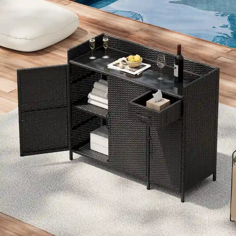 Table de bar d'extérieur en rotin osier avec plateau en verre trempé, armoire de rangement et tiroir