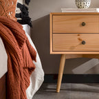 Table de chevet à 2 tiroirs en bois massif style Mid-Century