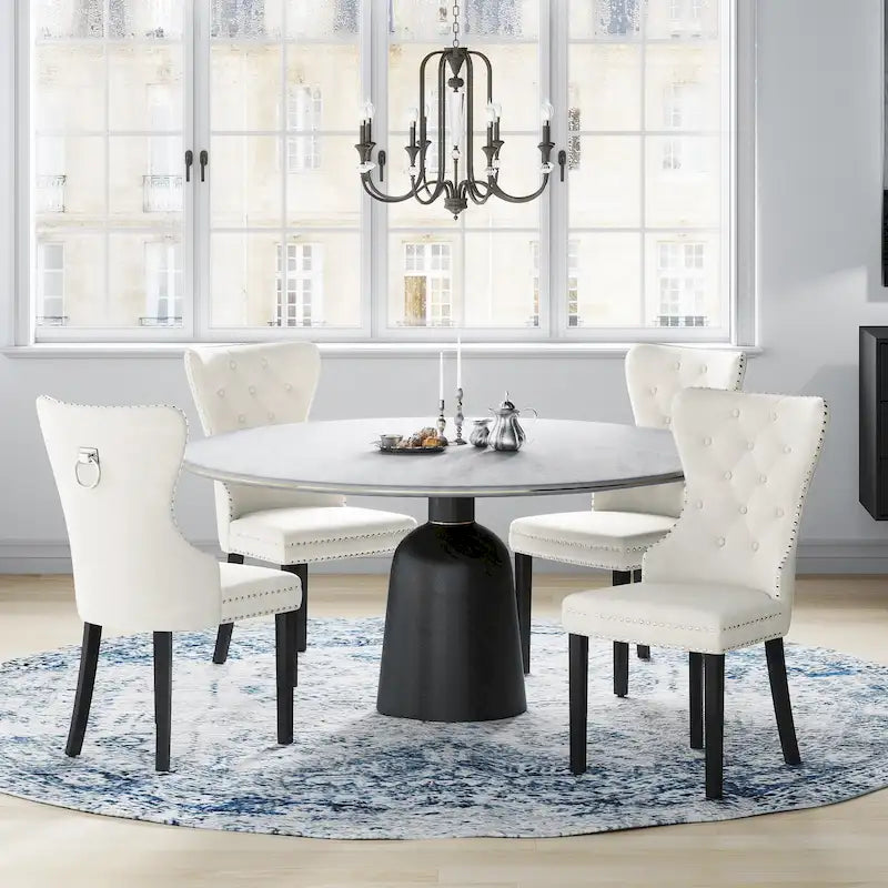 Chaise de salle à manger capitonnée à dossier haut avec clous décoratifs et anneaux de tirage