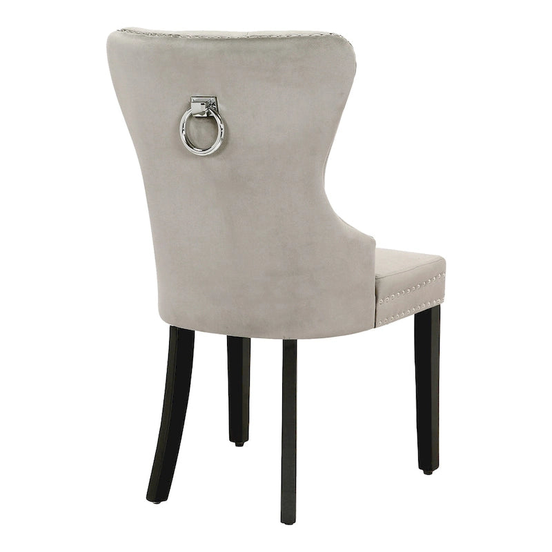Chaise de salle à manger capitonnée à dossier haut avec clous décoratifs et anneaux de tirage