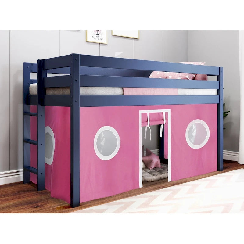 Lit simple contemporain surélevé avec échelle d'accès et tente